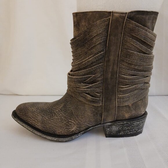 NIB Size 8.5M Matisse Black Fringe Pull on Distressed Boot - Picture 5 of 10